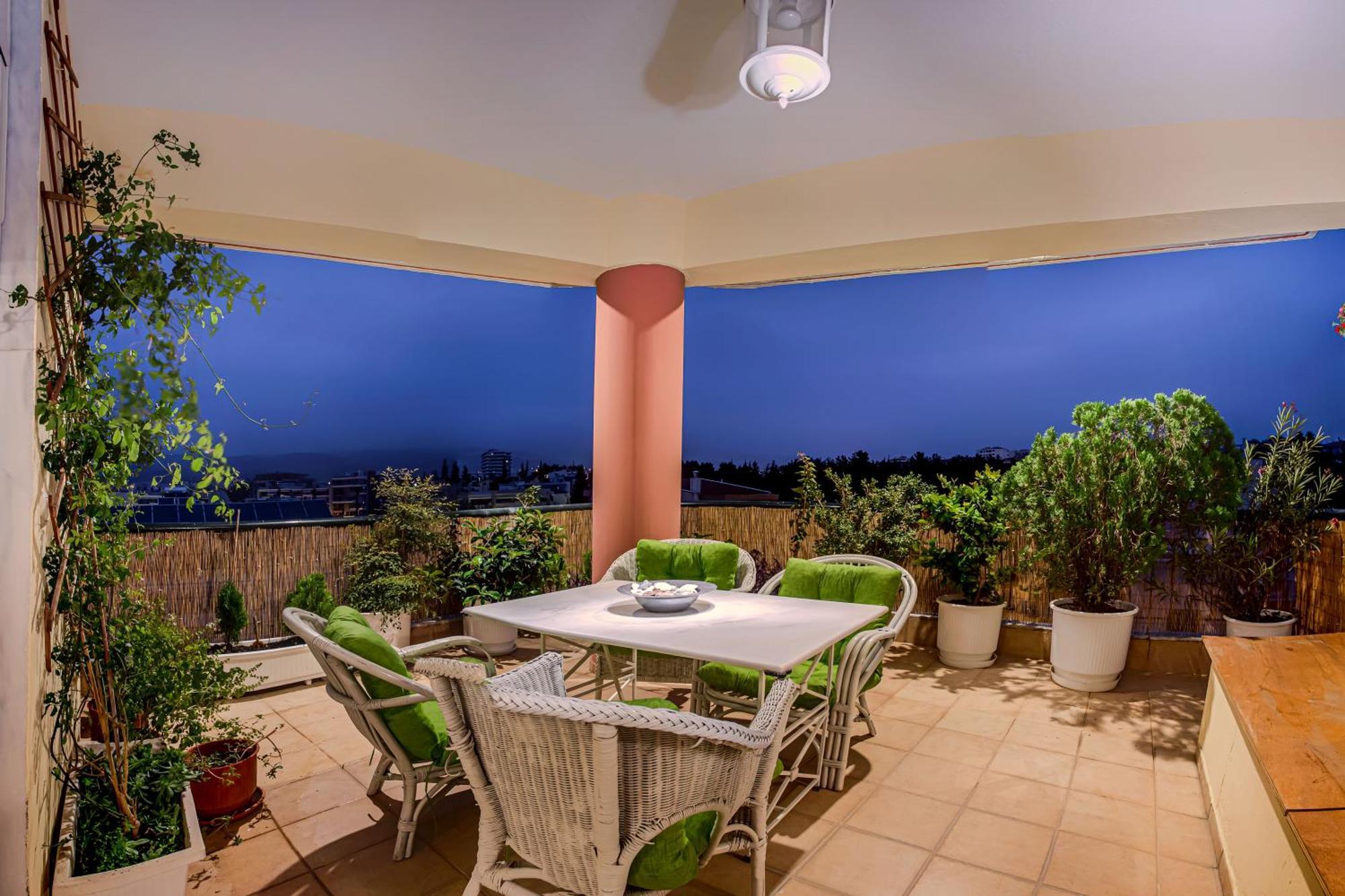 Celestial Garden-Thessaloniki'S Modern, Eclectic Penthouse With An Amazing View And Veranda 外观 照片